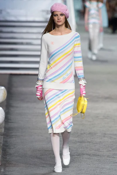 Look 34
